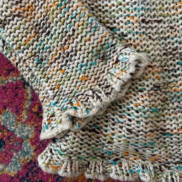 BCBGeneration | Women’s cream confetti open knit 3-button scalloped hem cardigan - Picture 7 of 16